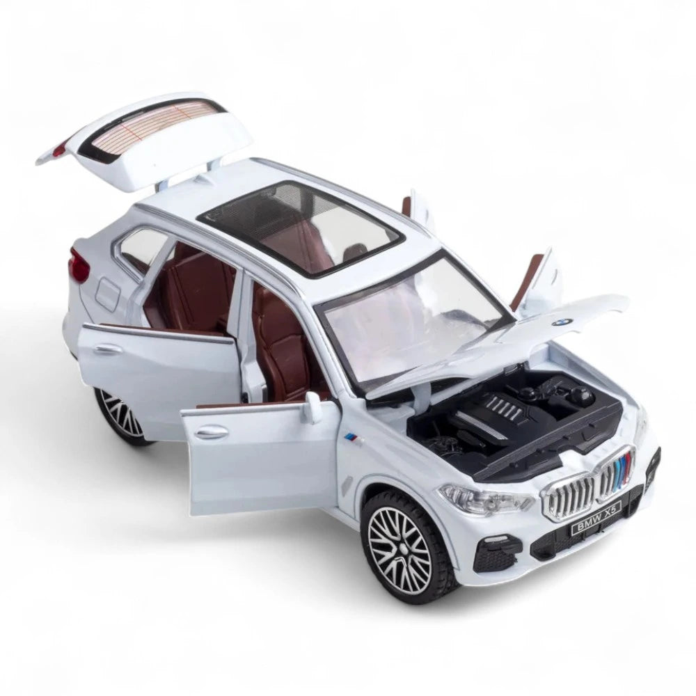 Carro em Miniatura BMW X5 1:32 em Metal com Luzes e Som Branco - MiniRare