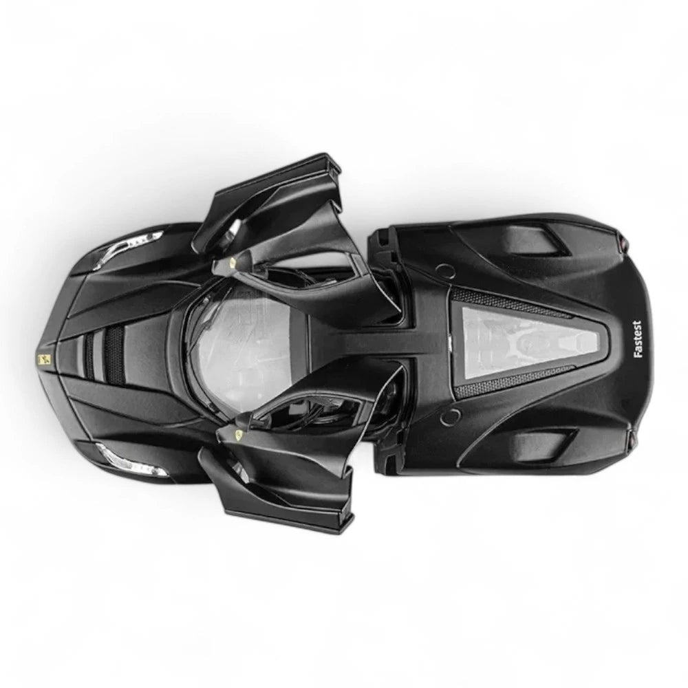 Carro em Miniatura Ferrari Laferrari 1:36 em Metal com Luzes e Som Preto D - MiniRare
