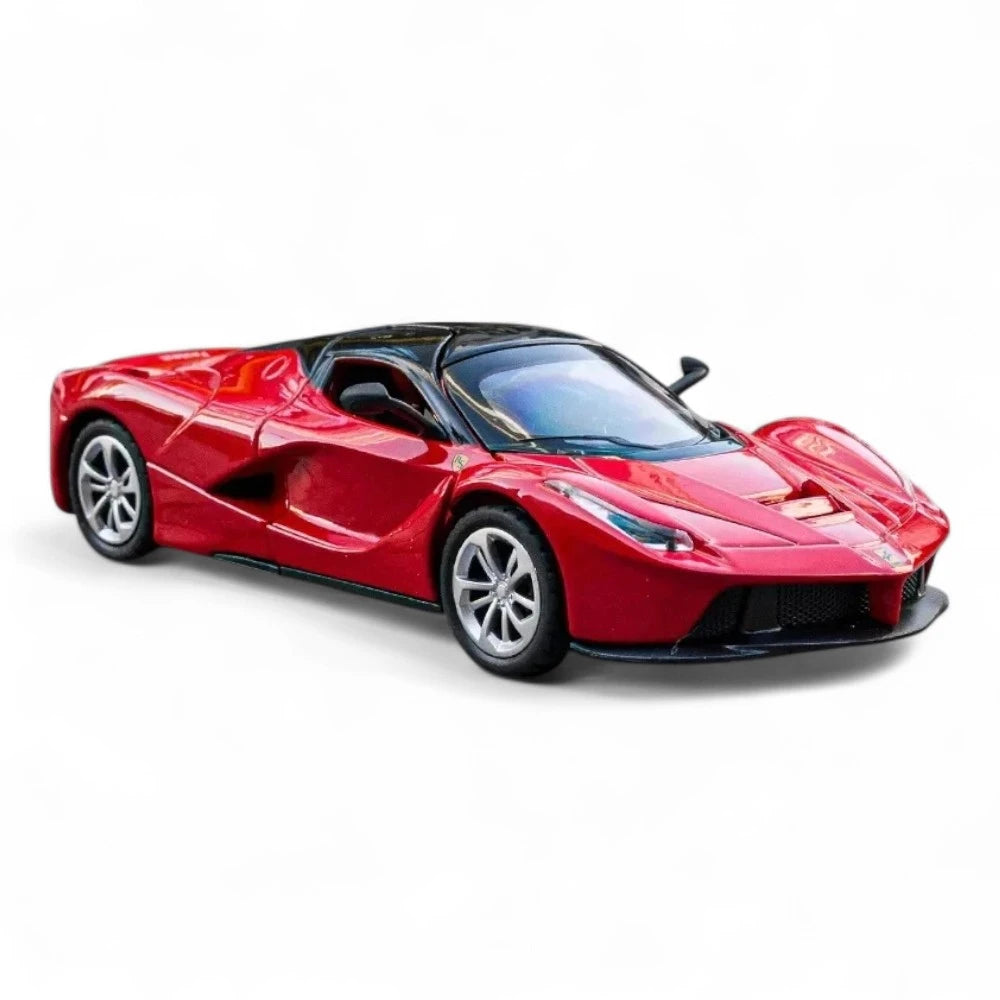 Carro em Miniatura Ferrari Laferrari 1:36 em Metal com Luzes e Som Vermelho - MiniRare