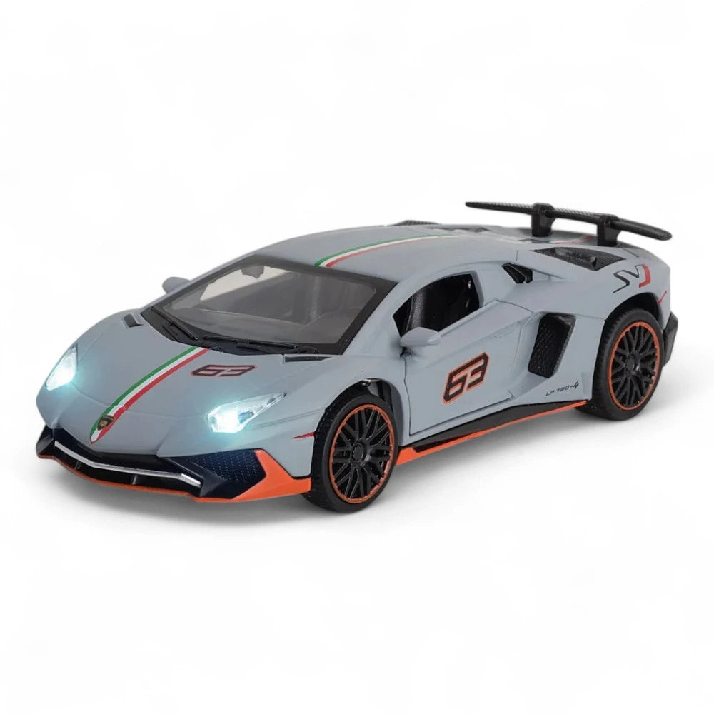 Carro em Miniatura Lamborghini Aventador LP-780-4 Ultimae 1:32 em Metal com Luzes e Som cinza - MiniRare