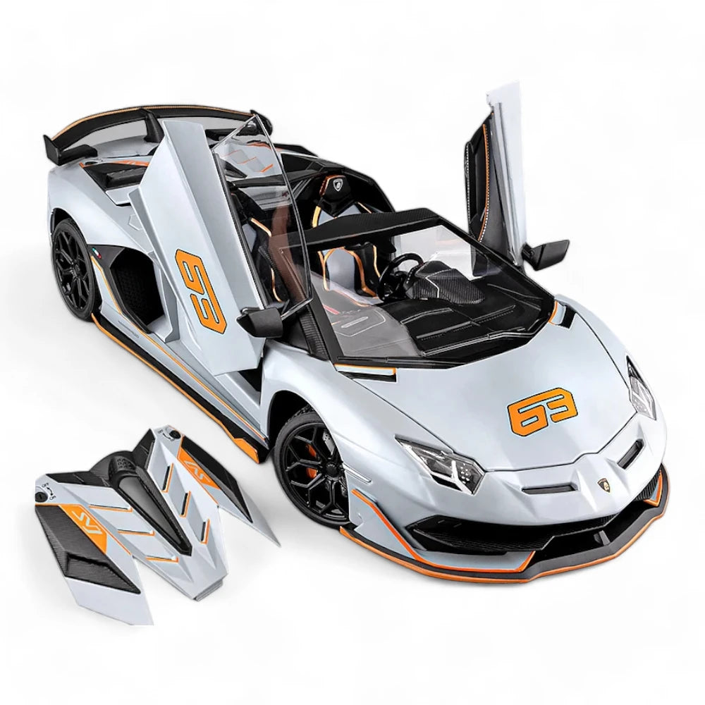 Carro em Miniatura Lamborghini Aventador SVJ 63 1:18 em Metal com Luzes e Som Branco - MiniRare