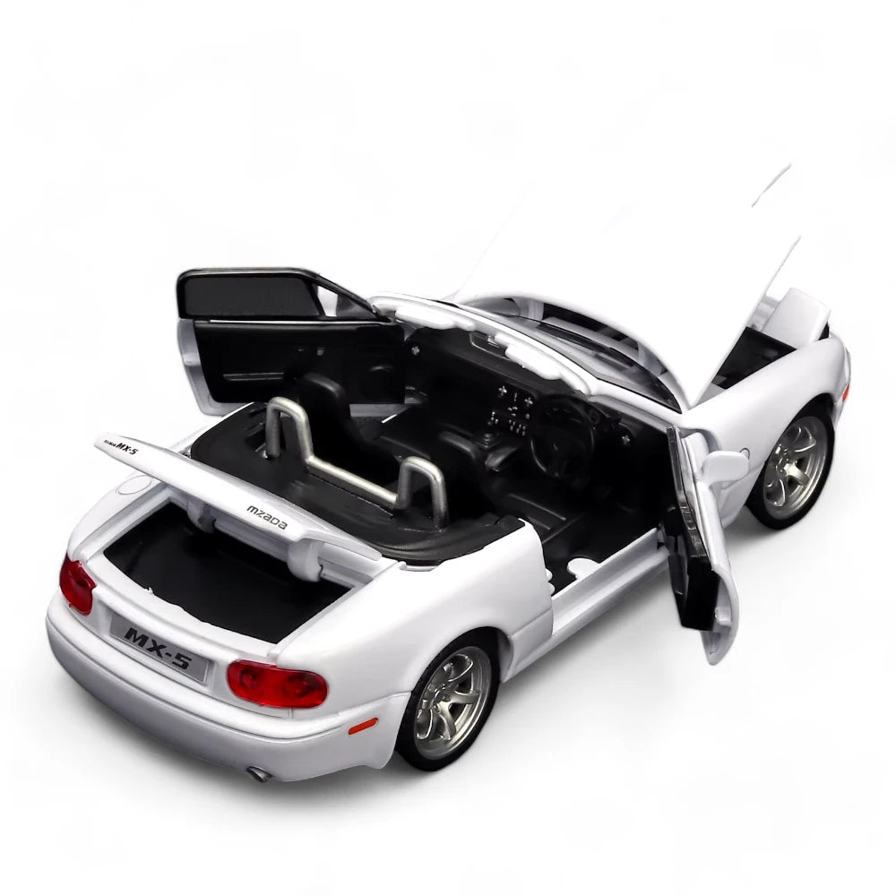  Carro em Miniatura Mazda MX-5 Miata 1:32 em Metal com Luzes e Som Branco3 - MiniRare