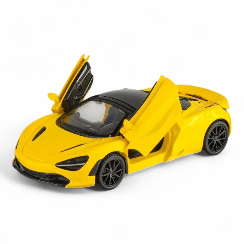 Carro em Miniatura McLaren 720S 1:32 em Metal com Luzes e Som Amarela - MiniRare