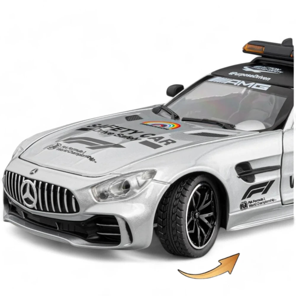 Carro em Miniatura Mercedes-AMG Safety Car F1 1:24 em Metal com Luzes e Som prata1 - MiniRare