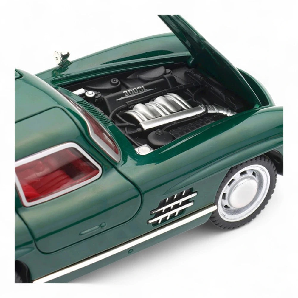 Carro em Miniatura Mercedes-Benz 300 SL 1957 1:32 em Metal com Luzes e Som  detalhes 1- MiniRare