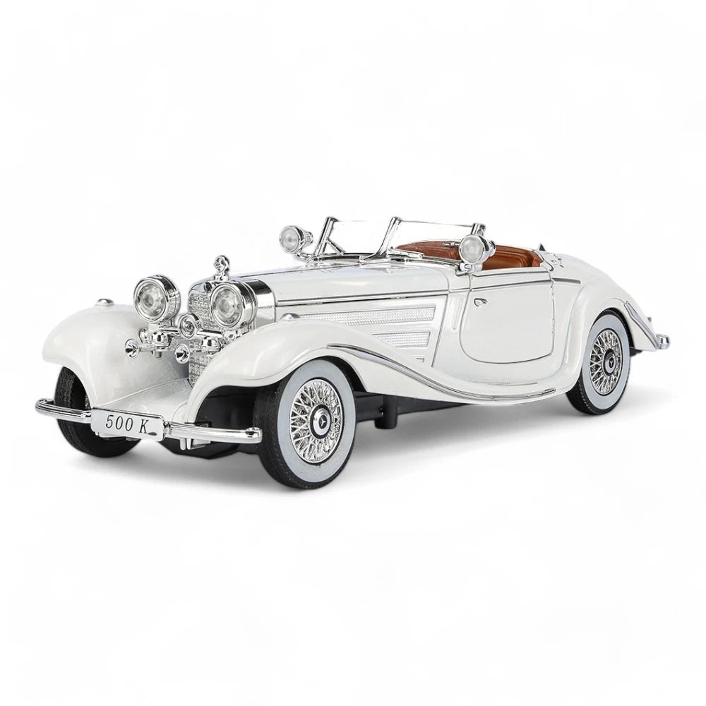 Carro em Miniatura Mercedes-Benz 500K Special Roadster 1936 1:24 na Cor Branco - MiniRare
