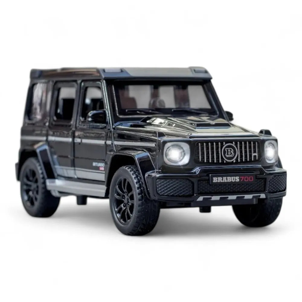 Carro em Miniatura Mercedes-Benz G63 AMG Brabus G700 1:32 em Metal com Luzes e Som preto - MiniRare