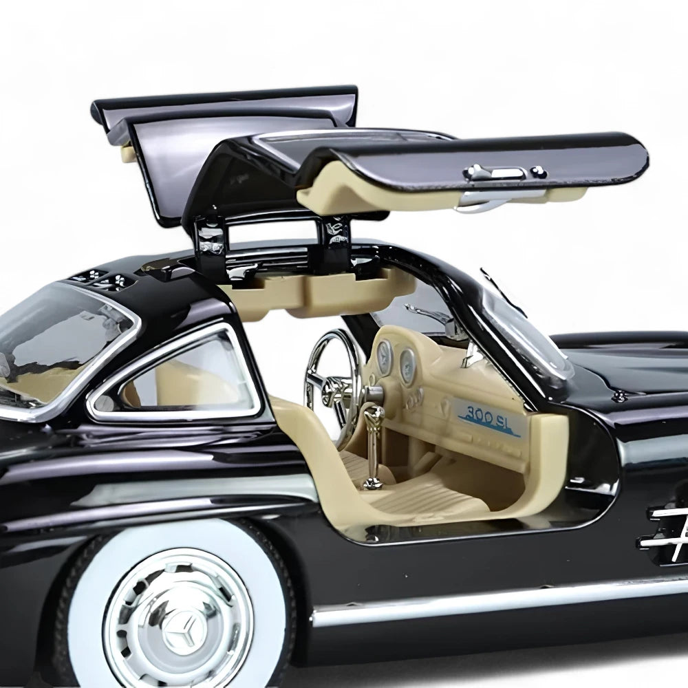 Miniatura Carro Mercedes-Benz 300 SL 1957 1:24 em Metal com Portas Abertas  e Detalhes Internos - MiniRare